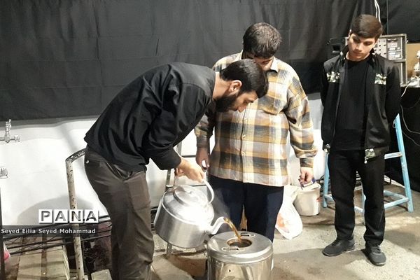 برپایی موکب دانش‌آموزی دبیرستان دکترمینو نیک‌نیان ناحیه یک شهرری