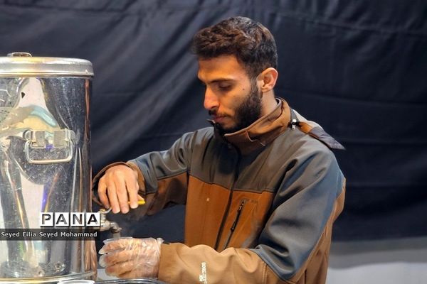 برپایی موکب دانش‌آموزی دبیرستان دکترمینو نیک‌نیان ناحیه یک شهرری