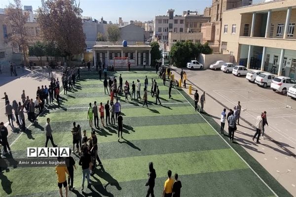 برگزاری المپیاد ورزشی درون مدرسه‌ای در دبیرستان نمازی