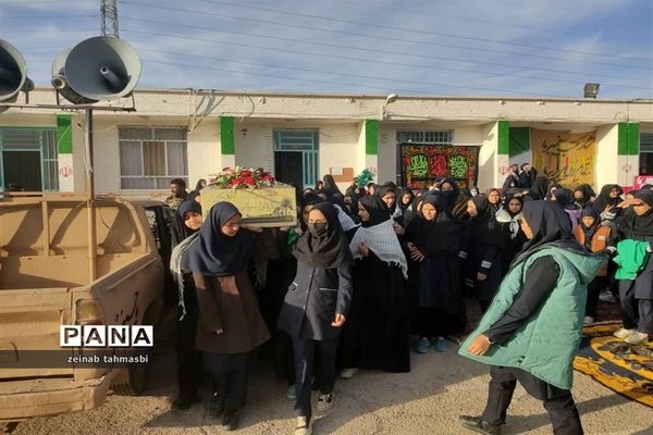 آیین استقبال و تشییع شهید گمنام در مدارس شهرستان سروستان