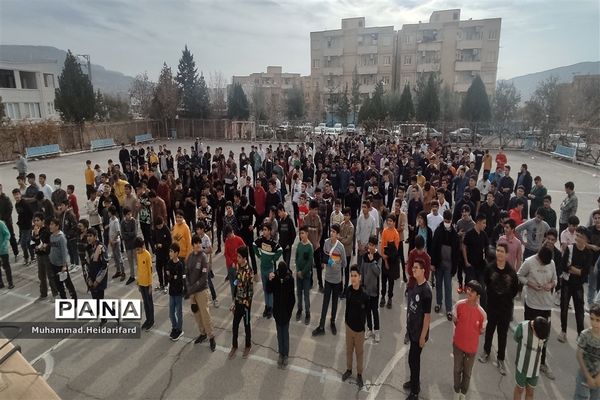 تجلیل از دانش‌آموزان برتر مرکز استعداد‌های درخشان شهید بهشتی ایلام