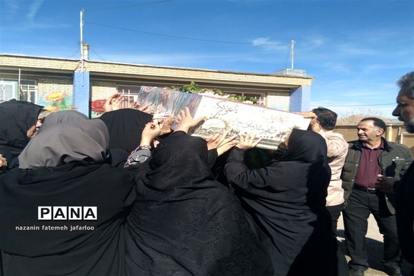 آیین استقبال از پیکر مطهر شهید گمنام دفاع مقدس در شهر صغاد