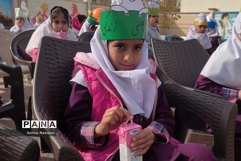 آیین استانی توزیع شیر رایگان در مدارس فارس