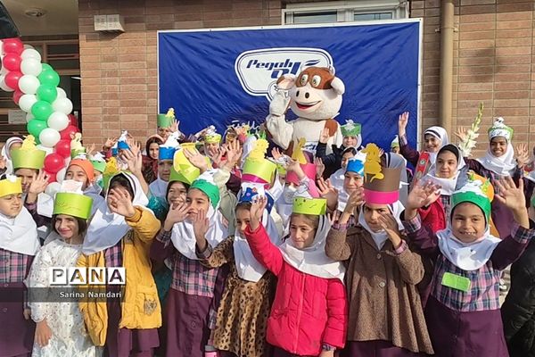 آیین استانی توزیع شیر رایگان در مدارس فارس