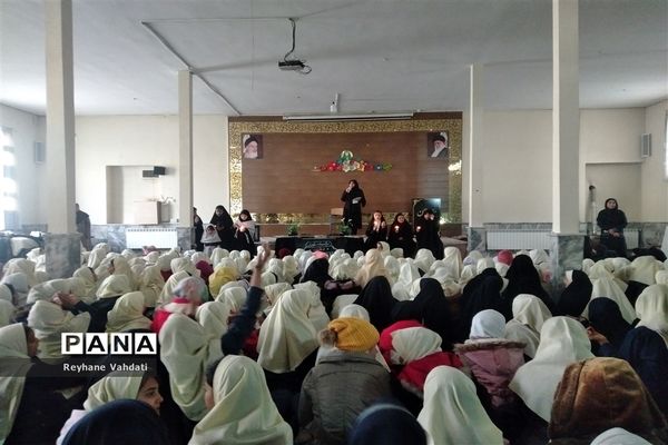 برگزاری مراسم سوگواری شهادت حضرت زهرا (س) در دبستان دخترانه شهید خلیل طهماسبی