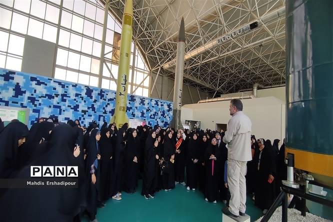 اردوی راهیان پیشرفت برای دانشآموزان شهرستان رباطکریم با بازدید از پارک هوافضا
