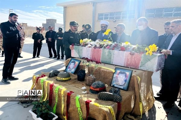 مراسم استقبال از پیکر شهید گمنام در مدارس پسرانه سطح شهرستان مه ولات