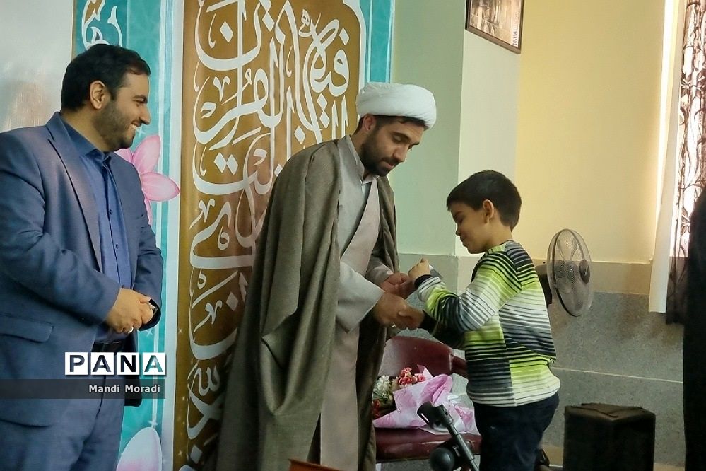 مراسم گرامیداشت هفته قرآن و عترت در مرکز دارالقرآن دماوند