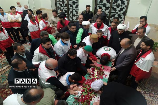 مراسم وداع با پیکر شهید گمنام در آرامگاه شهید مدرس