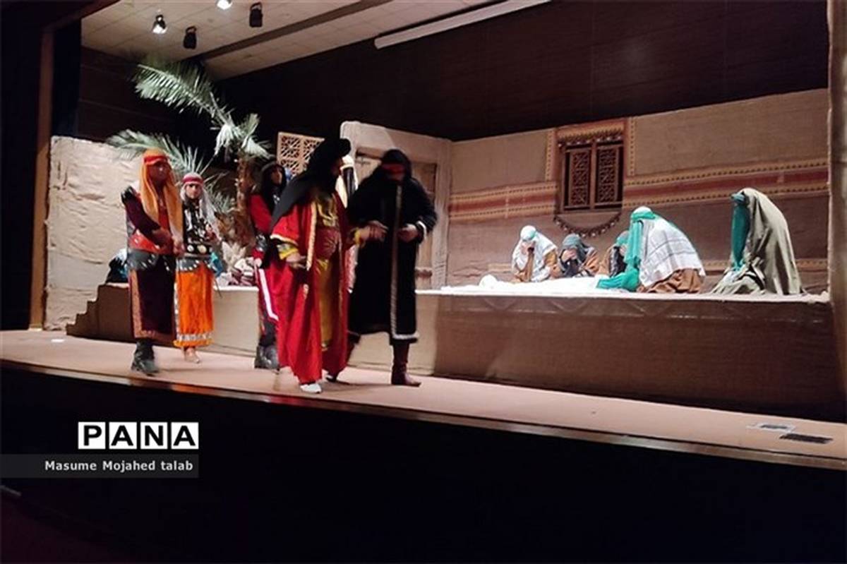 برگزاری نمایش مذهبی «بانوی بی‌نشان» در سالن همایش خلیج‌فارس وحیدیه/فیلم