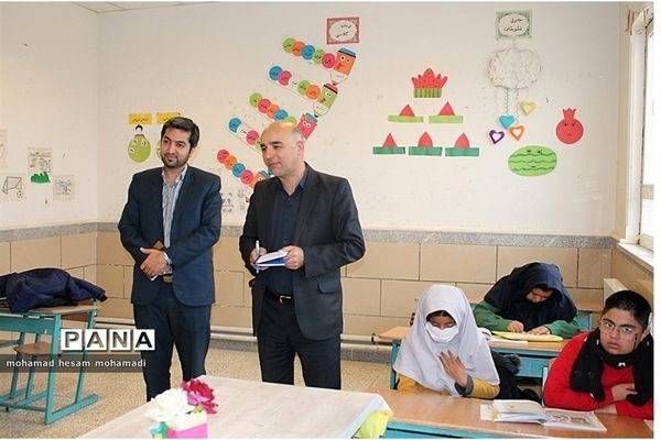 بازدید رئیس آموزش و پرورش استثنایی  از دبستان معرفت و مرکز جامع شهرستان صالح آباد