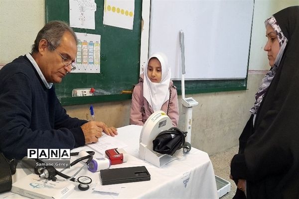 سومین اردوی جهادی درمان درسال تحصیلی جدید در دبیرستان بعثت