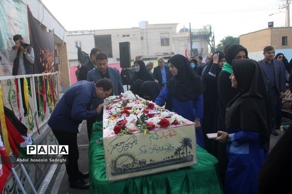 وداع با شهید گمنام  و زیارت عاشورا در دبیرستان متوسطه اول سمیه بوشهر