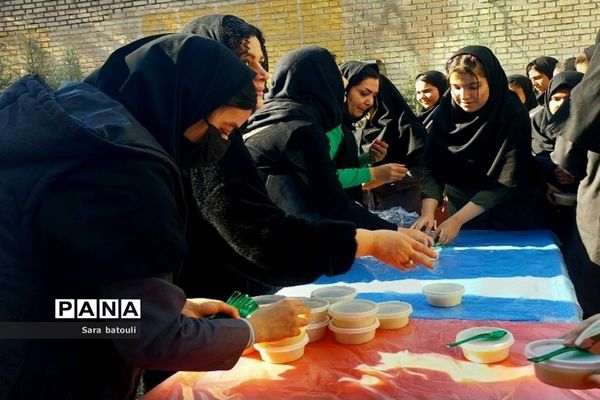 مراسم شهادت مادر دو عالم با رنگ و بوی پرچم قمر بنی هاشم(ع)