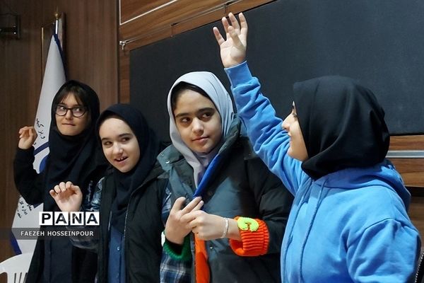 برگزاری کلاس‌های آموزشی در اردوی هفت سنگ شهرستان های استان تهران