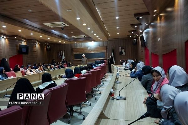 برگزاری کلاس‌های آموزشی در اردوی هفت سنگ شهرستان های استان تهران