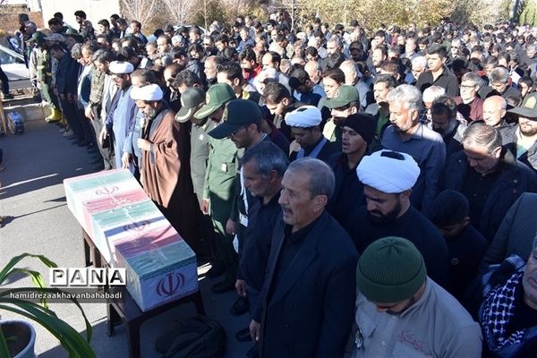 تشییع شهید گمنام در روستای احمد آباد بخش مرکزی بهاباد