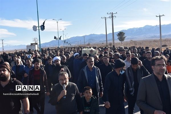 تشییع شهید گمنام در روستای احمد آباد بخش مرکزی بهاباد