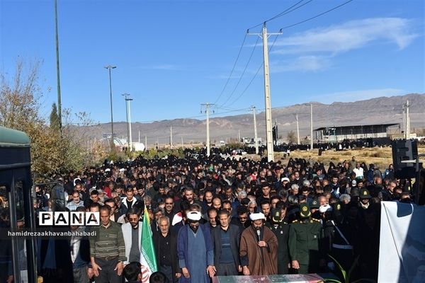 تشییع شهید گمنام در روستای احمد آباد بخش مرکزی بهاباد