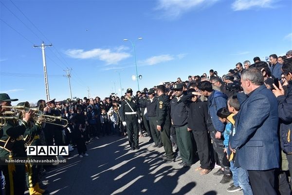 تشییع شهید گمنام در روستای احمد آباد بخش مرکزی بهاباد