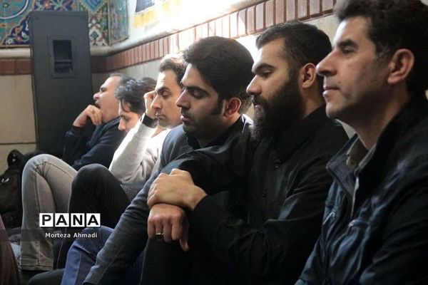 مراسم پرفیض زیارت عاشورا در دبیرستان آل یاسین(ع) ناحیه یک شهرری
