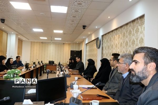 نشست تخصصی انجمن اولیا با مدیریت آموزش و پرورش ناحیه ۶ مشهد