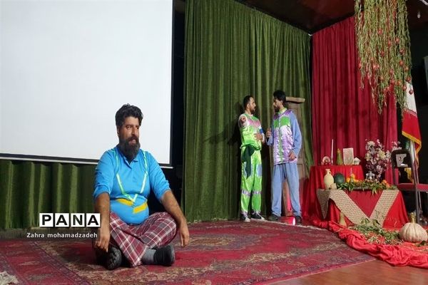 ویژه برنامه شب یلدا با حضور دانش‌آموزان در کانون فرهنگی تربیتی رضوان محمودآباد