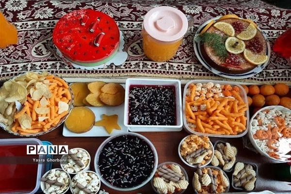 تهیه و توزیع بسته های غذایی کمک به نیازمندان  به مناسبت شب یلدا