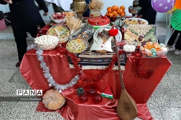 تهیه و توزیع بسته های غذایی کمک به نیازمندان  به مناسبت شب یلدا