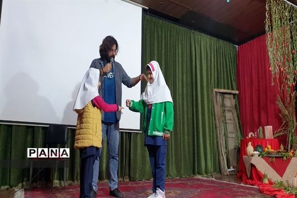 جشنواره یلدا با حضور دانش‌آموزان در کانون فرهنگی تربیتی رضوان محمودآباد