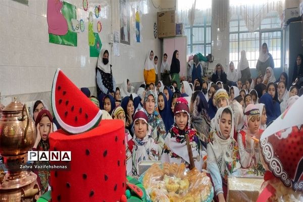 برگزاری جشن یلدای سنتی در مدرسه شهید خاقانی شهرستان شیروان