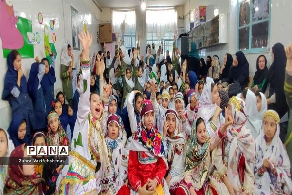 برگزاری جشن یلدای سنتی در مدرسه شهید خاقانی شهرستان شیروان