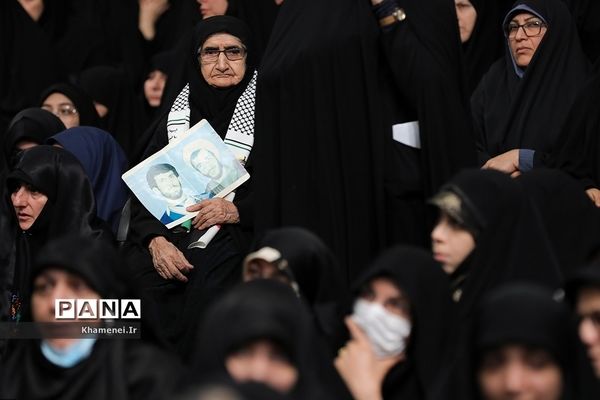 دیدار اقشار مختلف بانوان با رهبر انقلاب