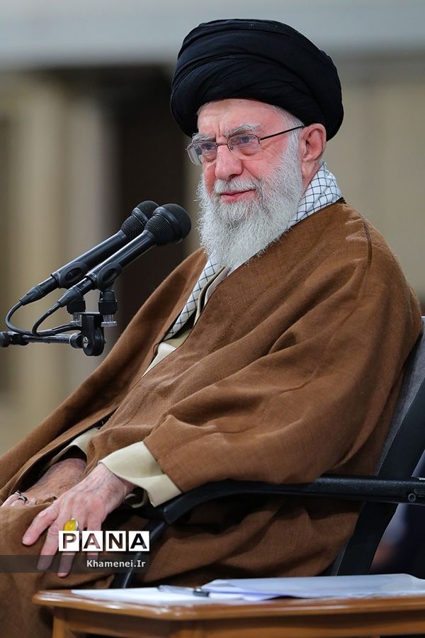 دیدار اقشار مختلف بانوان با رهبر انقلاب