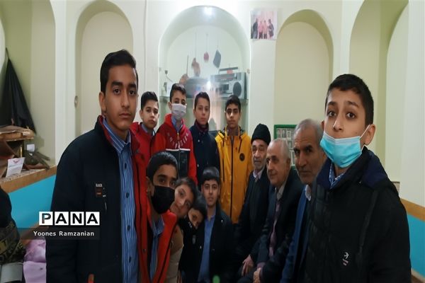 بازدید دانش‌آموزان مدرسه زنده یاد زرتاش ( مرتضوی) خلیل آباد از امارت تاریخی وزیر پناه