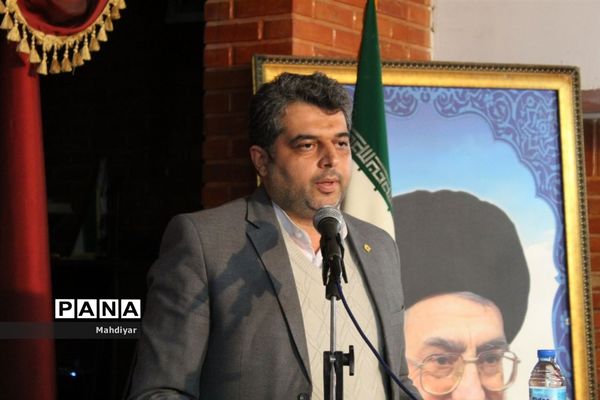 نشست کیفیت بخشی به عملکرد مدیریت مراکز آموزشی ویژه مدیران مدارس دولتی ورامین و شهر جوادآباد