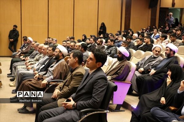 مراسم تقدیر از برگزیدگان جشنواره ملی فیلمنامه نویسی در قم