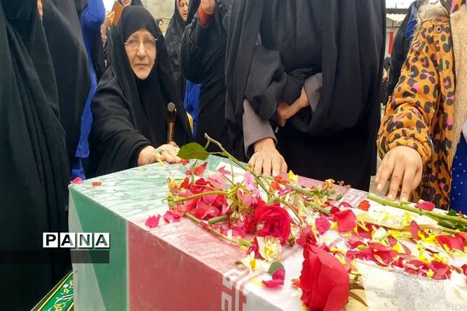 مراسم استقبال از شهید گمنام در دبستان شهید قدوسی کلوده