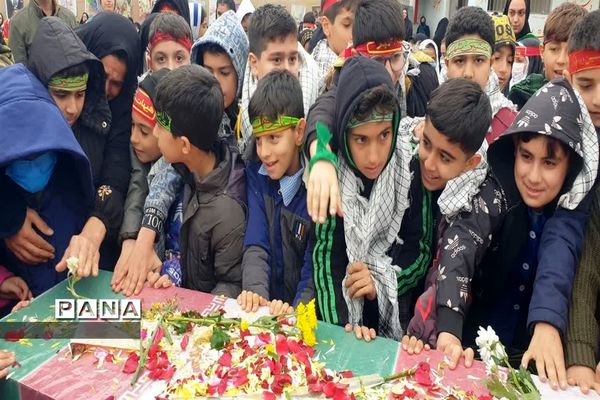 مراسم استقبال از شهید گمنام در دبستان شهید قدوسی کلوده