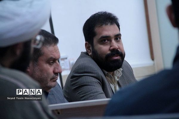 برگزاری نشست استانی قرارگاه آینده‌ساز در اسلامشهر