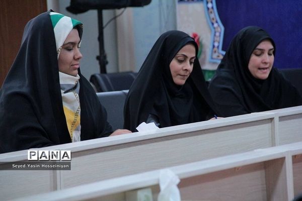 برگزاری نشست استانی قرارگاه آینده‌ساز در اسلامشهر