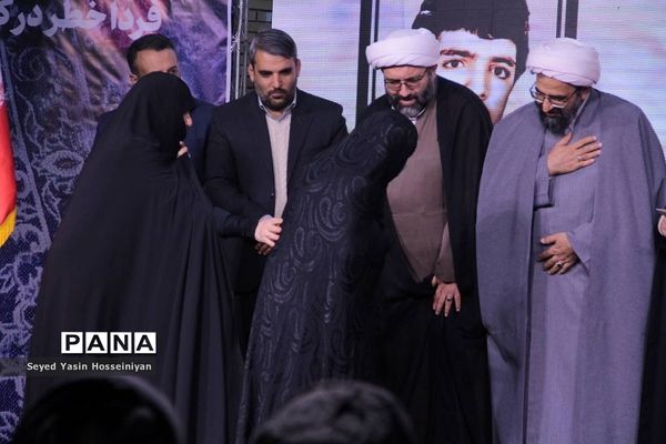 برگزاری نشست استانی قرارگاه آینده‌ساز در اسلامشهر