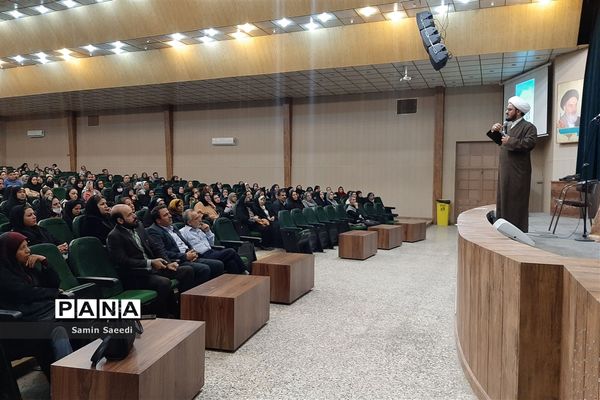 همایش افق‌های خوشبختی‌ ‌در شیراز‌