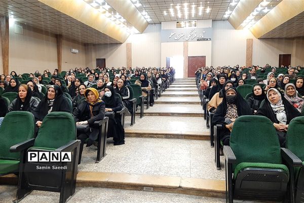 همایش افق‌های خوشبختی‌ ‌در شیراز‌