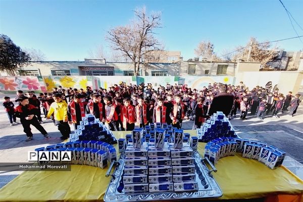 طرح سراسری توزیع شیر رایگان در مدارس مانه وسملقان