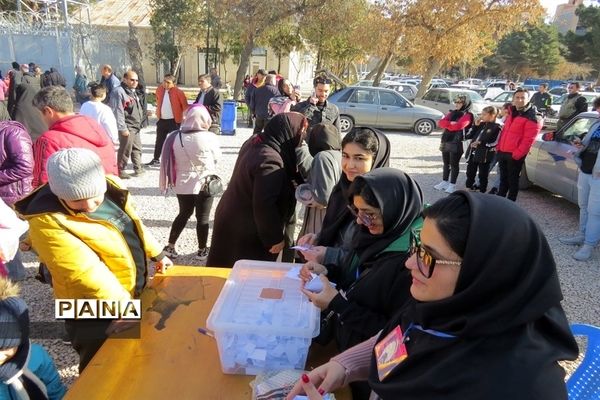 جشنواره غذاهای سنتی شهرستان بجنورد در فرهنگسرای شهروند