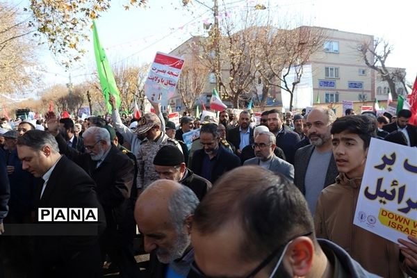 حضور پرشور فرهنگیان و دانش‌آموزان البرزی در راهپیمایی حماسه نهم دی