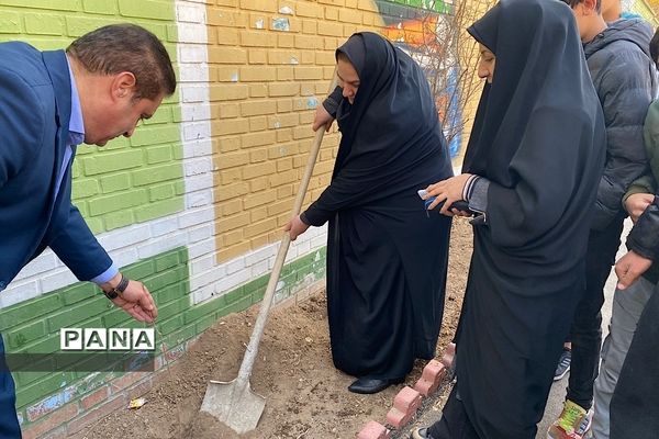 برپایی طرح شهید عنایت الله  مرادی پویش ایران سرسبز، ایران قوی در مدارس ناحیه یک شهرری