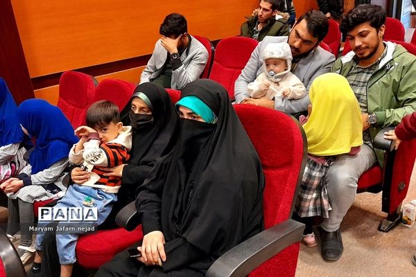 محفل انس با قرآن کریم و اختتامیه مسابقات بسیج در سالن سجادیه بهارستان‌دو