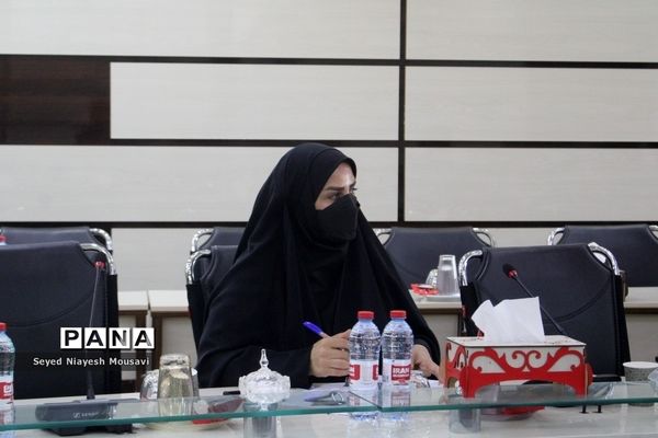 نشست ستاد سومین یادواره ملی نهضت سوادآموزی در بوشهر